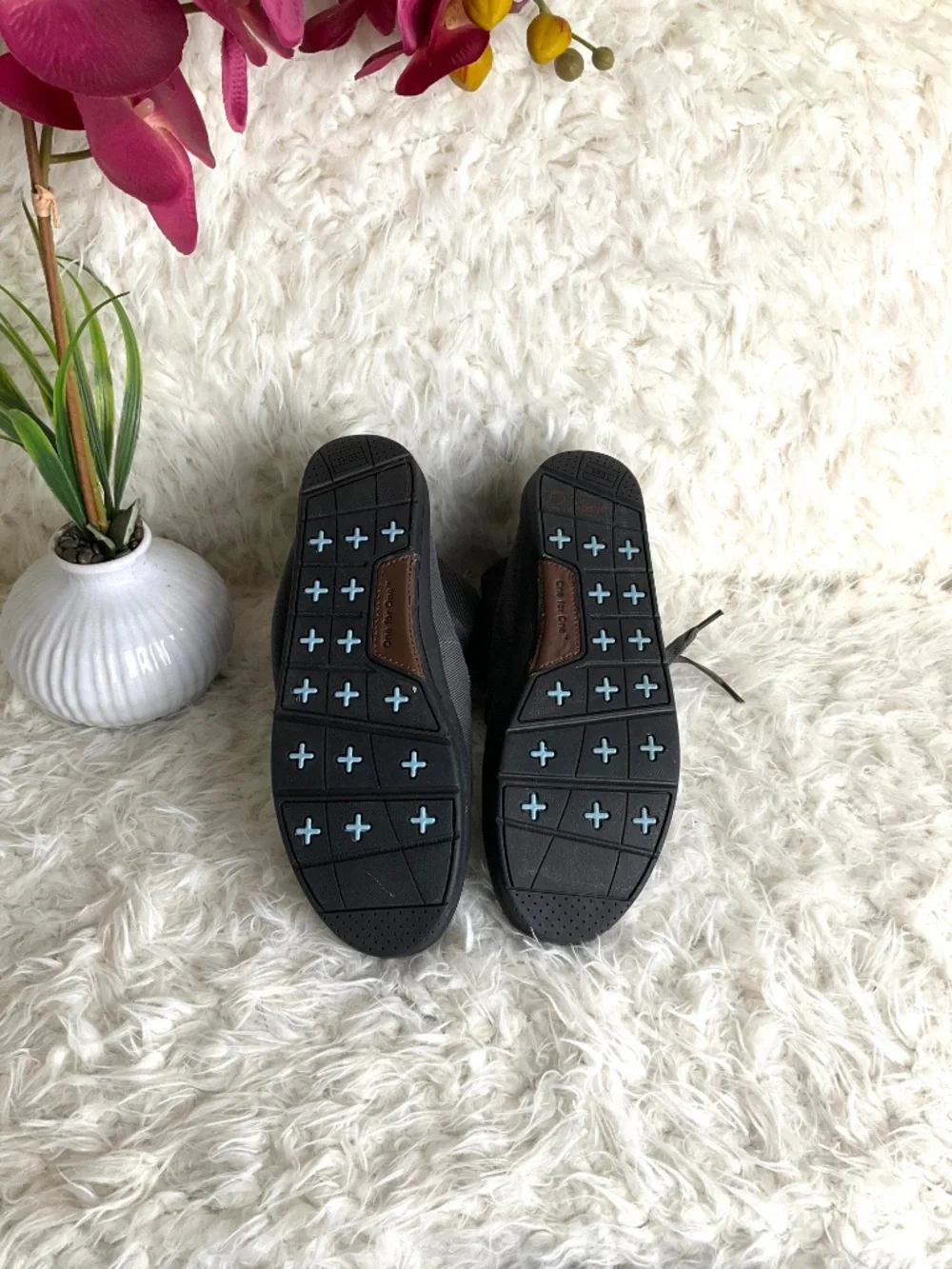TOMS WOMENS GRAY ANKLE BOOTS~SIZE 8.5!